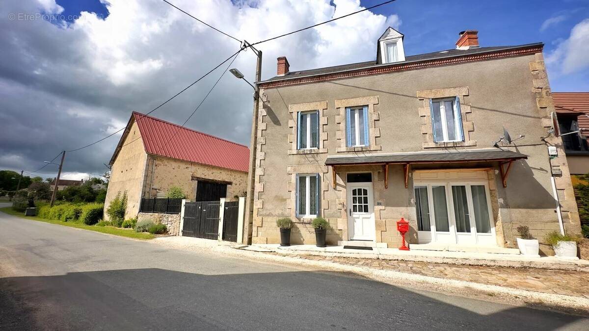 Maison à vendre, 171m², Boussac