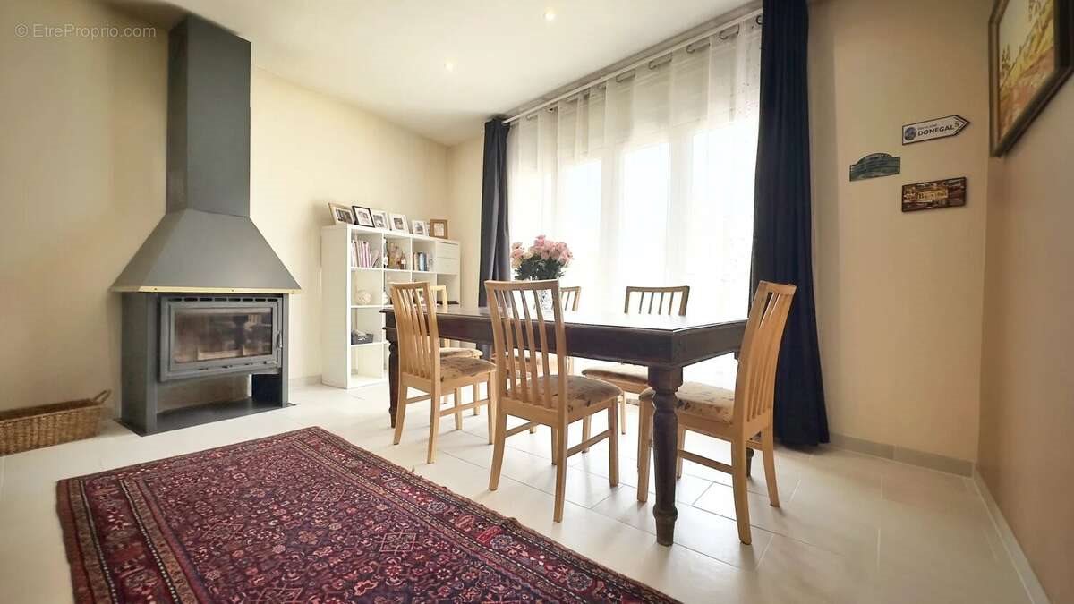 Maison à vendre, 171m², Boussac
