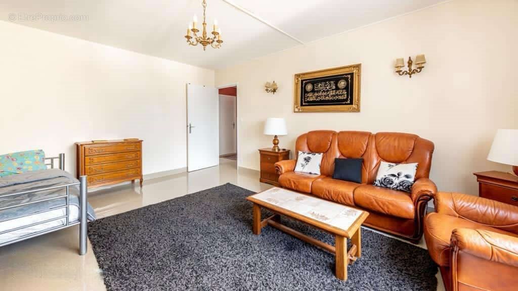 Appartement à vendre, 52m², Courbevoie