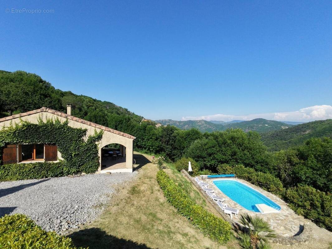 Maison à vendre, 78m², Aizac