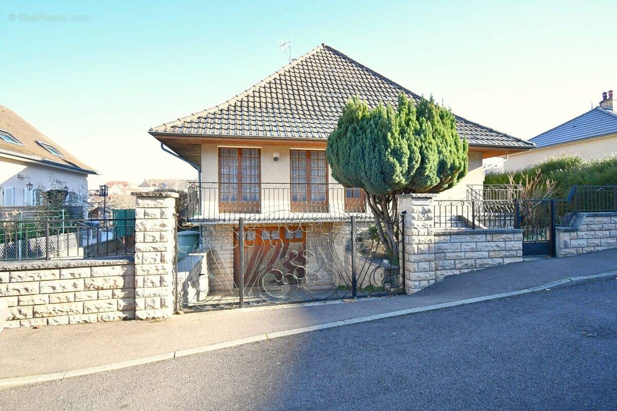 Maison à vendre, 168m², Autun