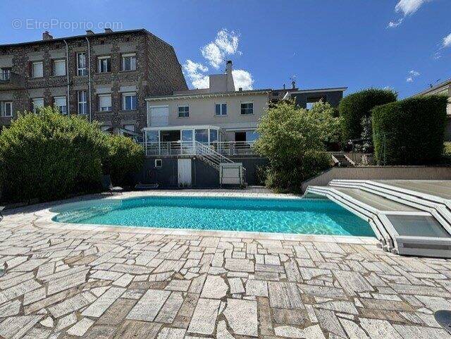 Maison à vendre, 145m², Saint-Genest-Lerpt