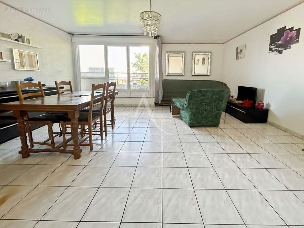 Appartement à vendre, 91m², Cergy