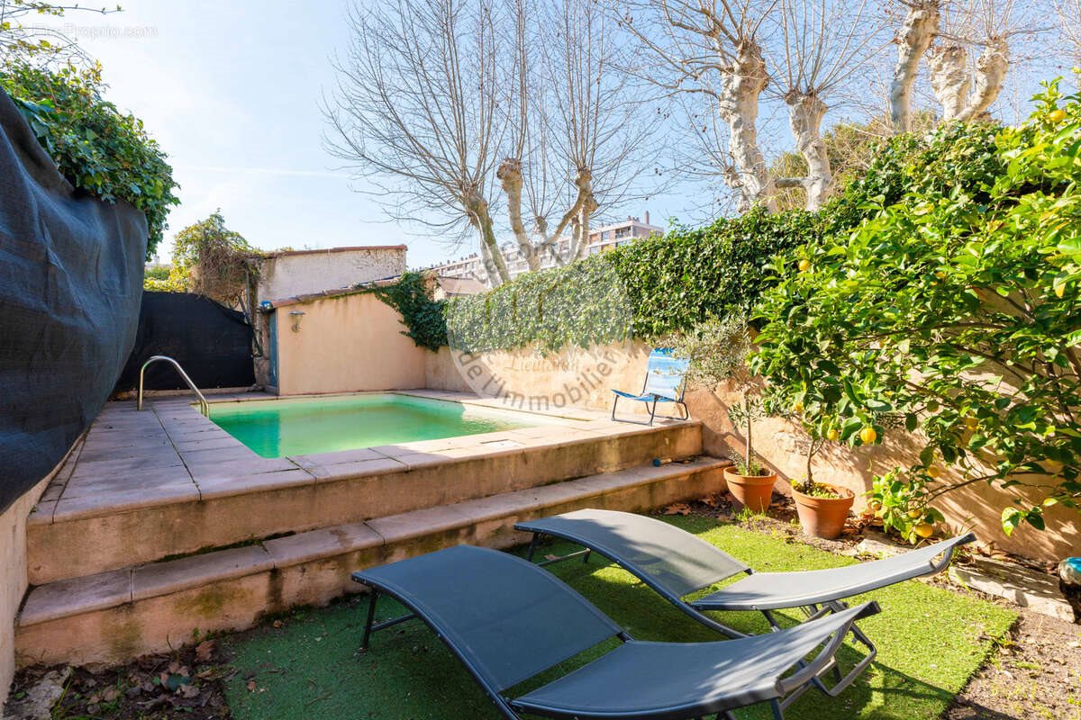 Maison à vendre, 91m², Marseille 9ème