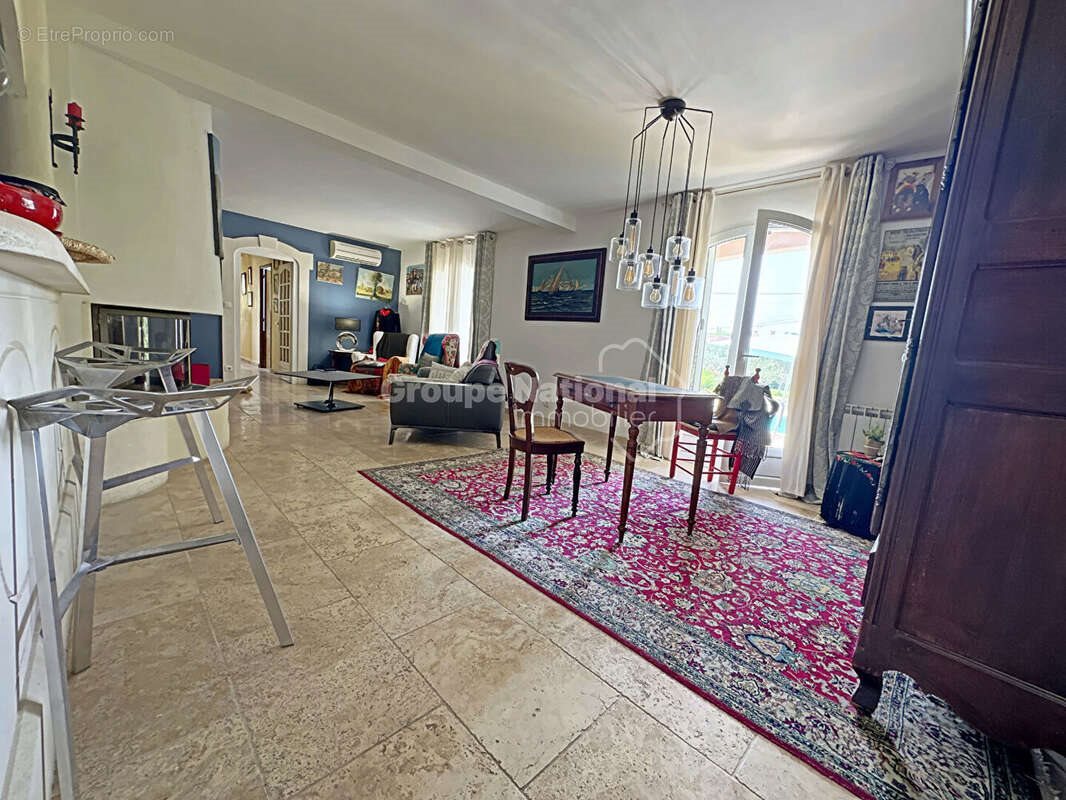 Maison à vendre, 275m², Arles