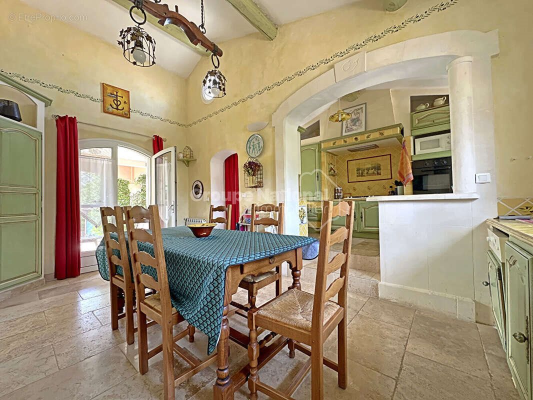 Maison à vendre, 275m², Arles