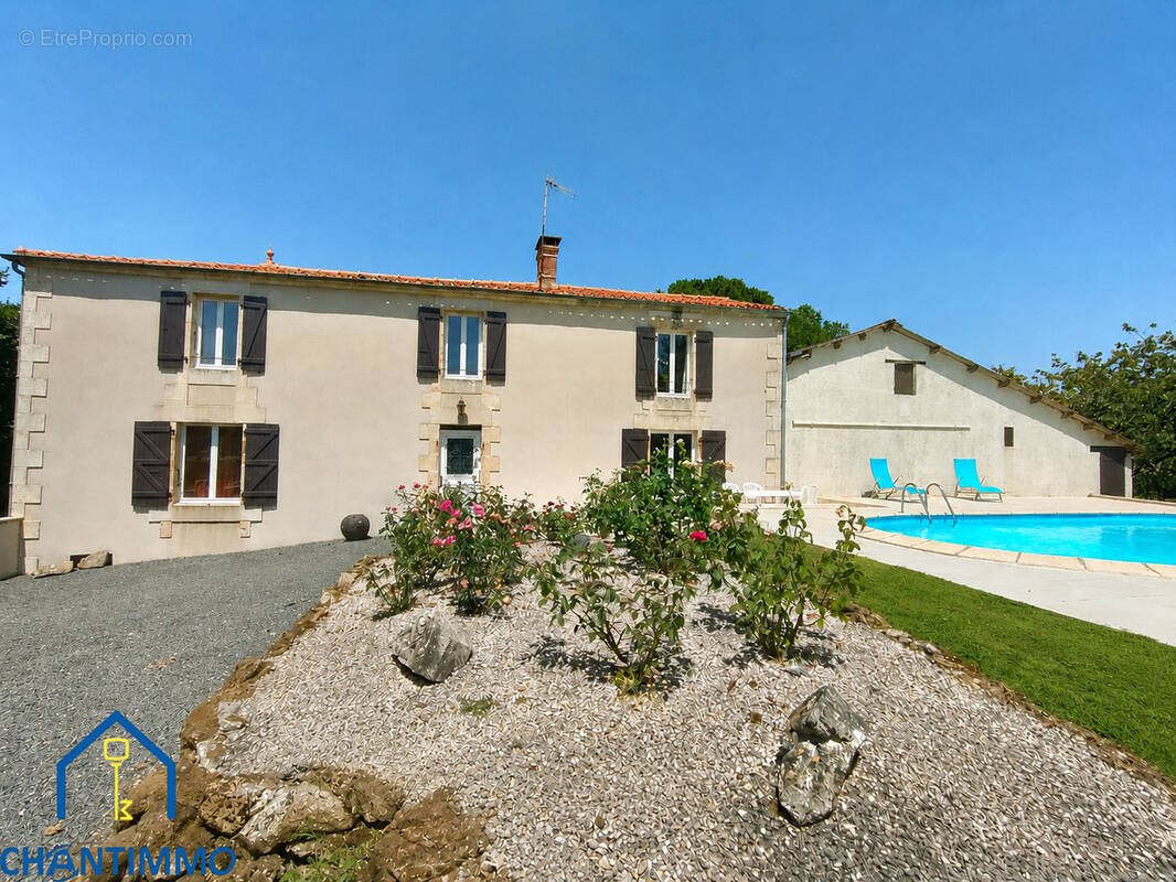 Maison à vendre, 188m², Saint-Jean-d'Hermine