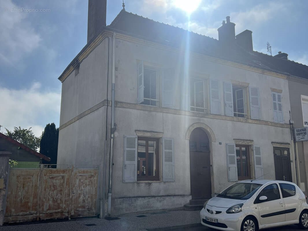 Maison à vendre, 178m², Génelard