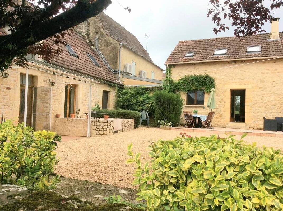 Maison à vendre, 155m², Salignac-Eyvigues