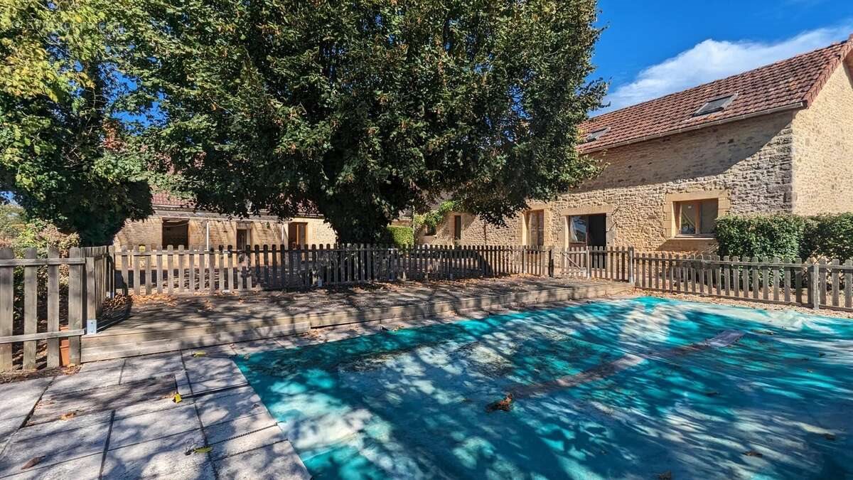 Maison à vendre, 155m², Salignac-Eyvigues