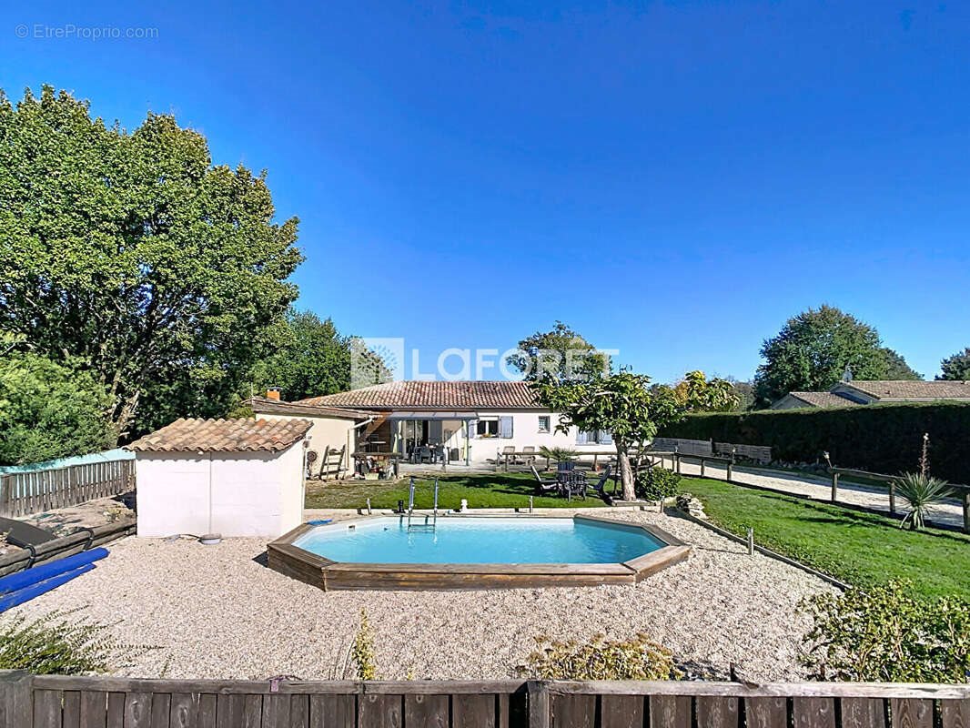 Maison à vendre, 110m², Barry-d'Islemade