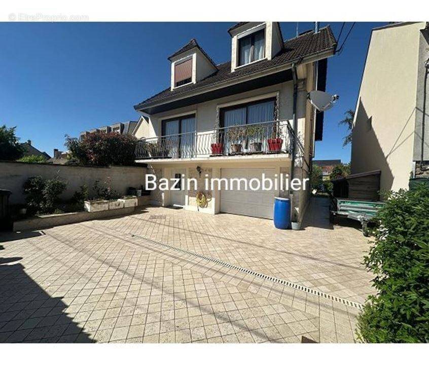 Maison à vendre, 220m², Sainte-Geneviève-des-Bois