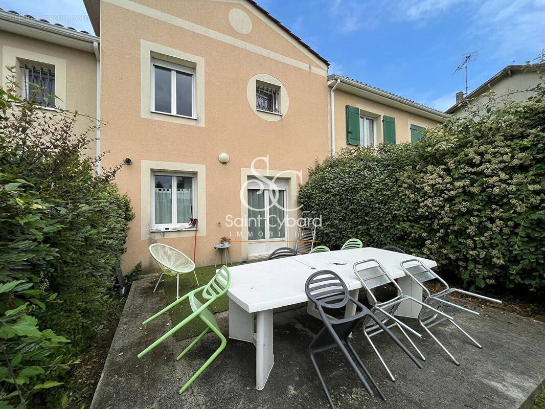 Maison à vendre, 84m², Gond-Pontouvre