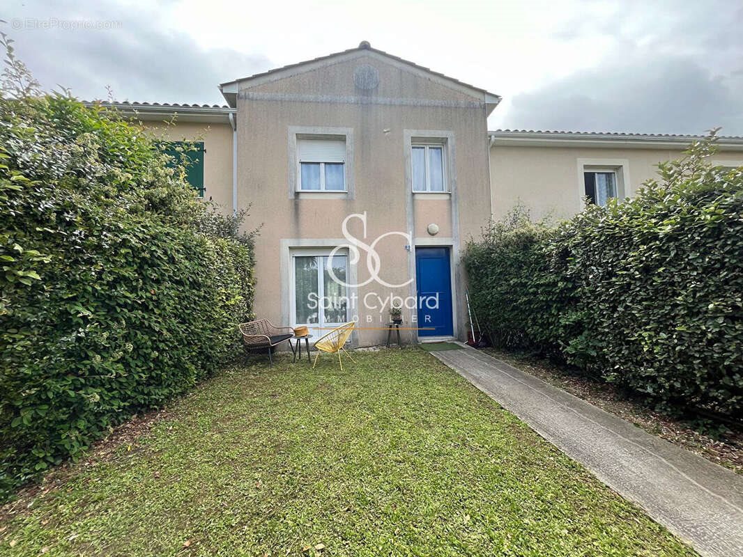 Maison à vendre, 84m², Gond-Pontouvre