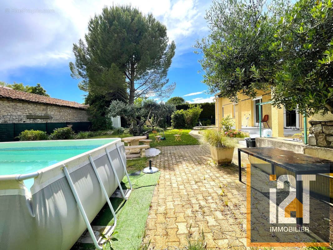 Maison à vendre, 93m², Clarensac