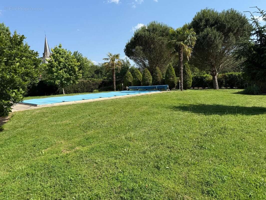 Maison à vendre, 155m², Soulaire-et-Bourg