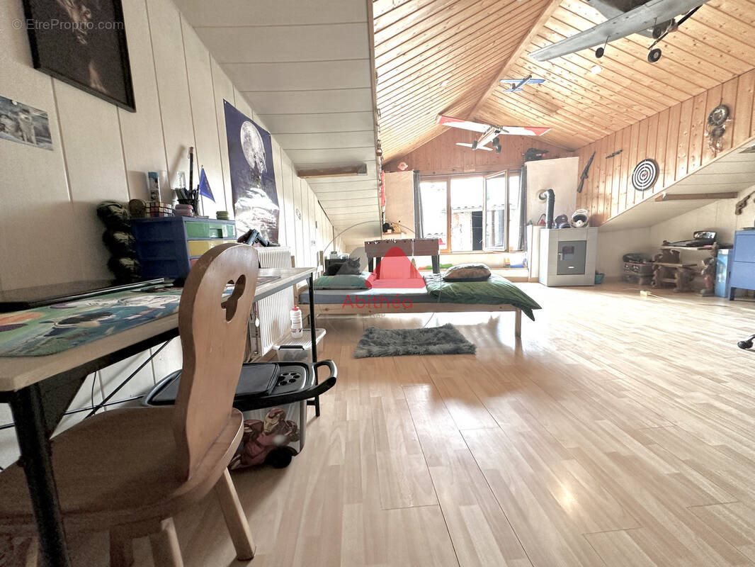 Maison à vendre, 210m², Tallard
