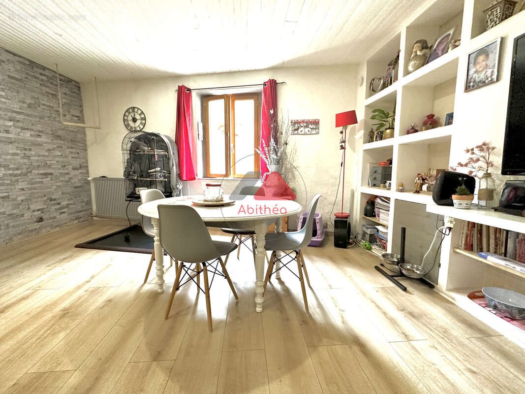 Maison à vendre, 210m², Tallard