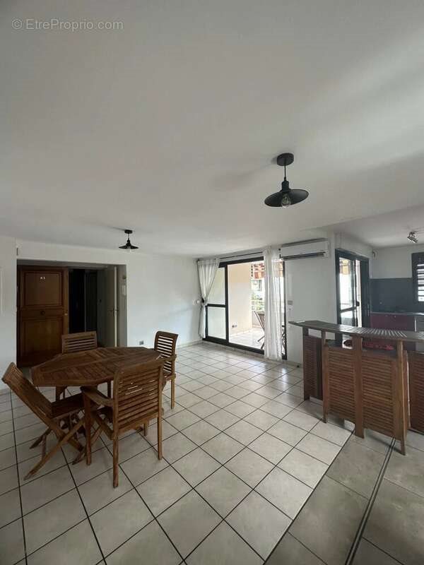 Appartement à vendre, 74m², Saint-Pierre
