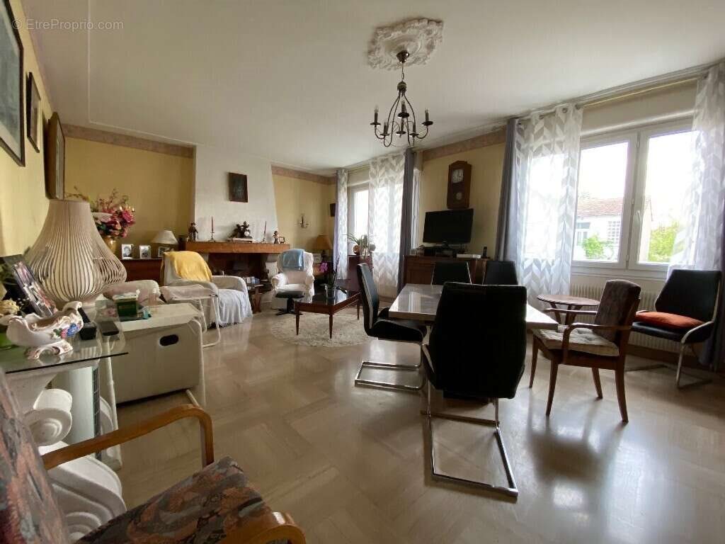 Maison à vendre, 194m², Bellerive-sur-Allier