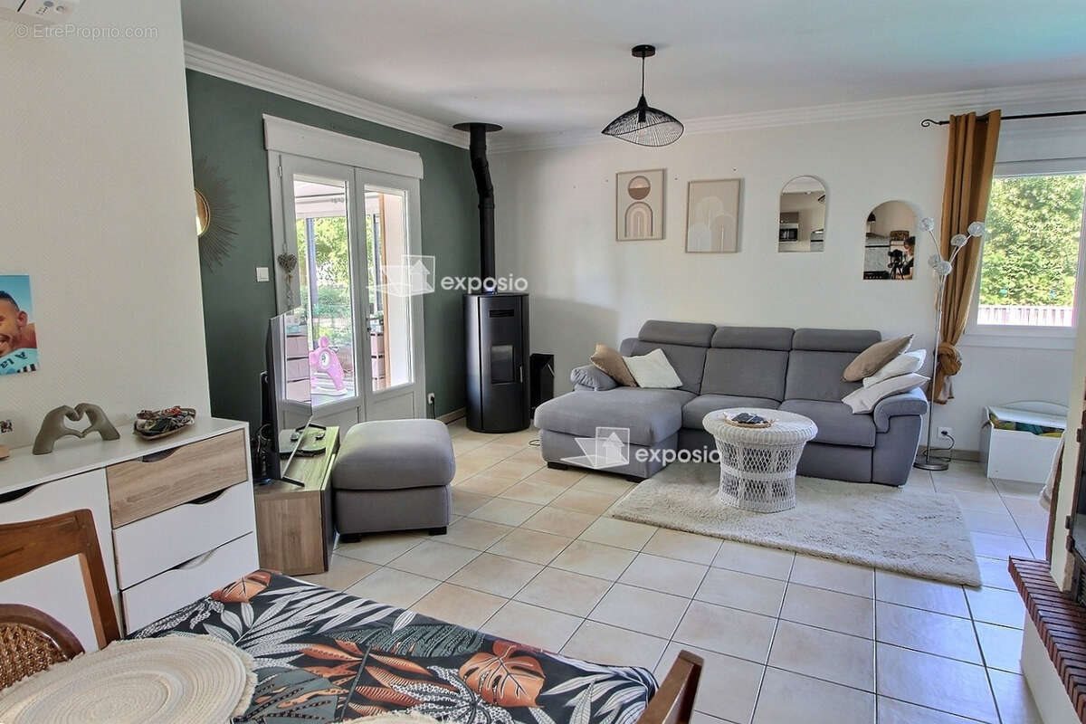 Maison à vendre, 104m², Fors