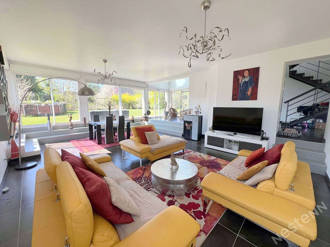 Maison à vendre, 243m², Chaumont-en-Vexin