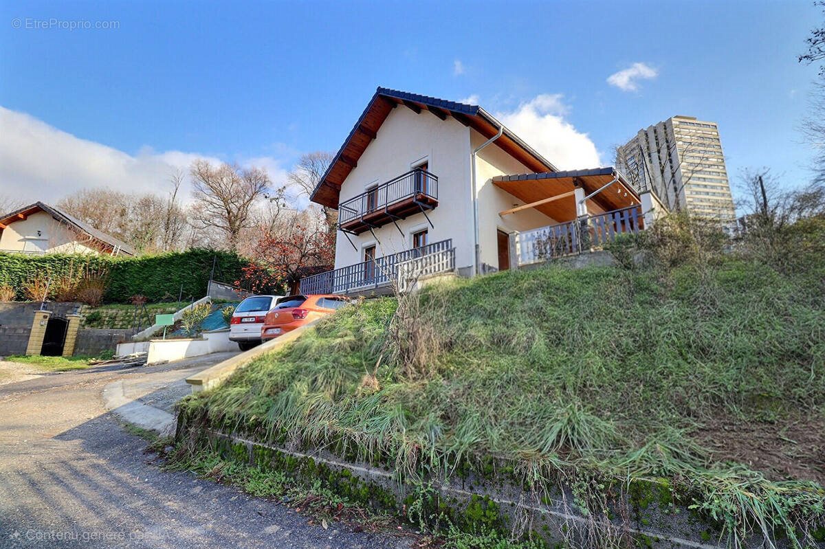 Maison à vendre, 141m², Chambéry