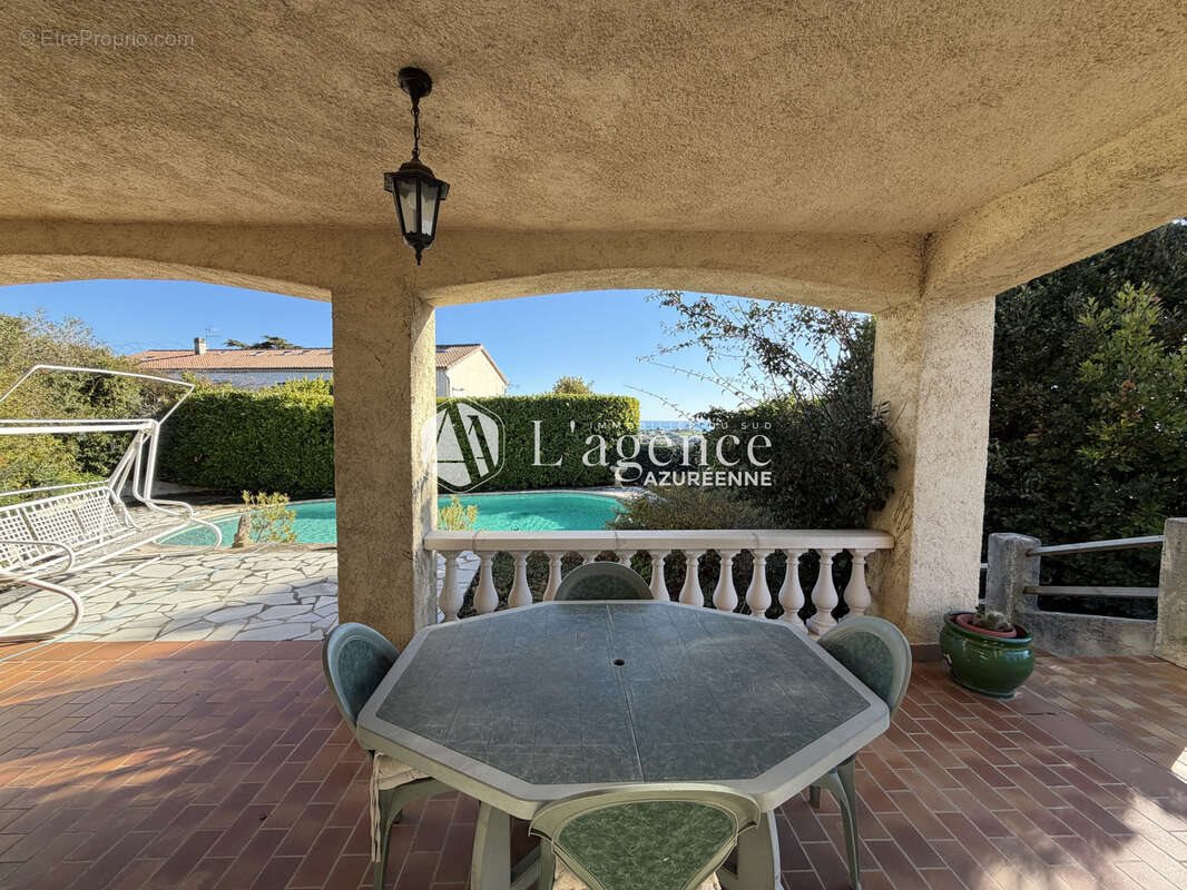 Maison à vendre, 224m², Cagnes-sur-Mer