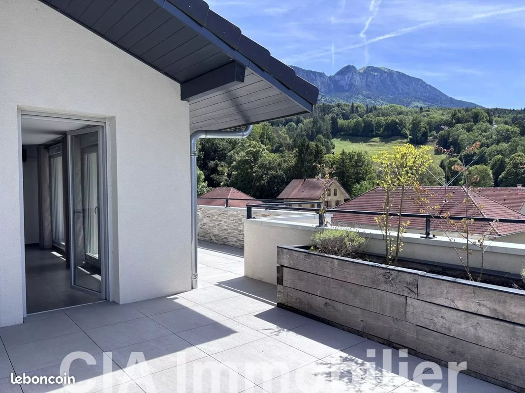 Appartement à louer, 83m², Saint-Pierre-en-Faucigny