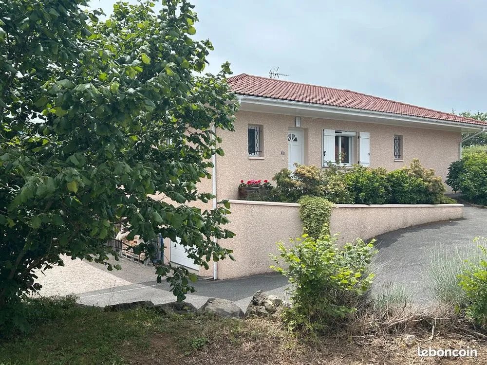 Maison à vendre, 118m², Lyaud