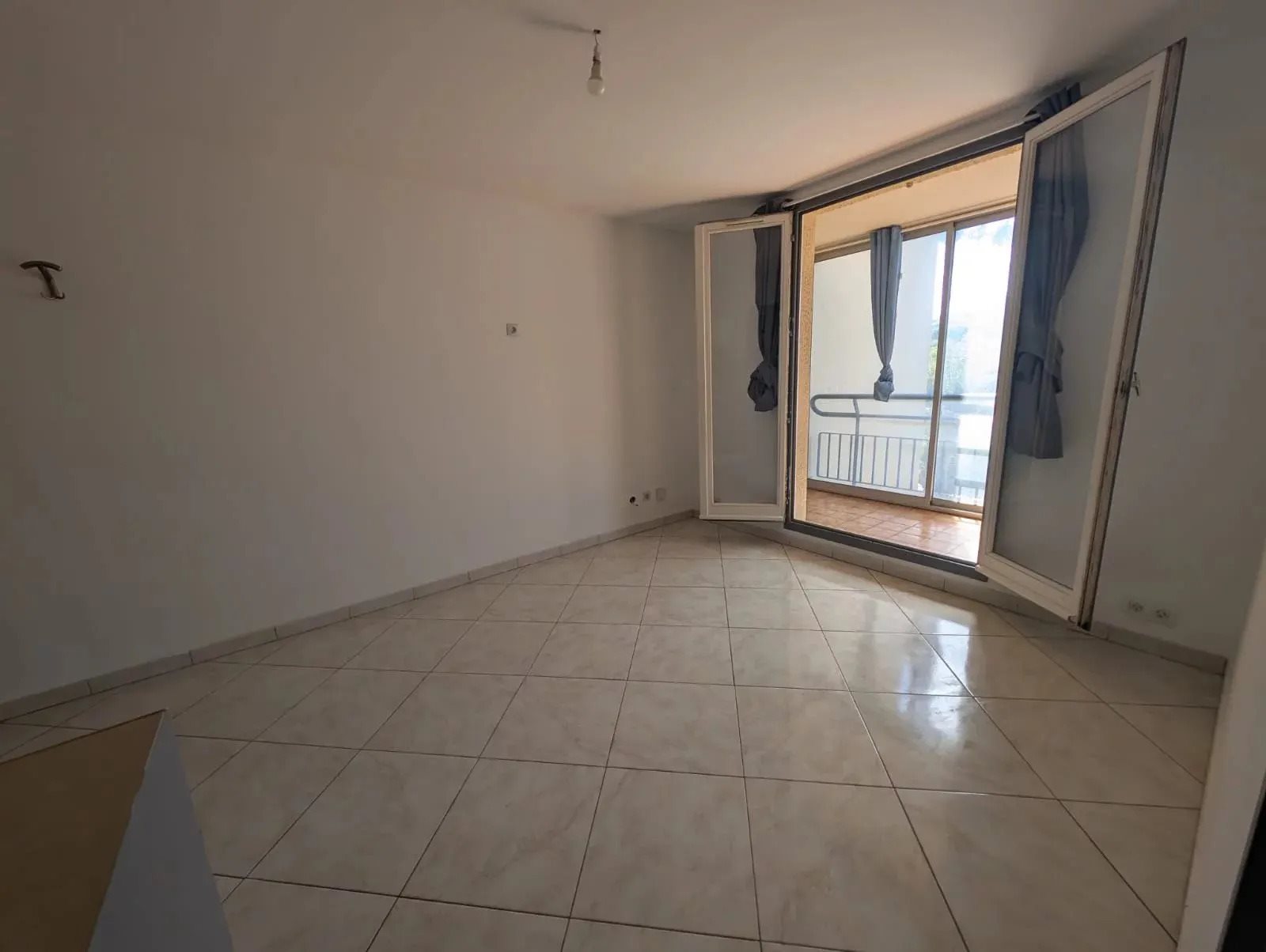Appartement à louer, 25m², La Seyne-sur-Mer