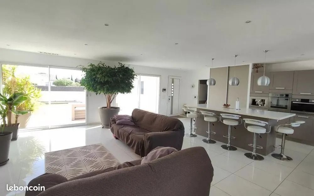 Maison à vendre, 156m², Caves