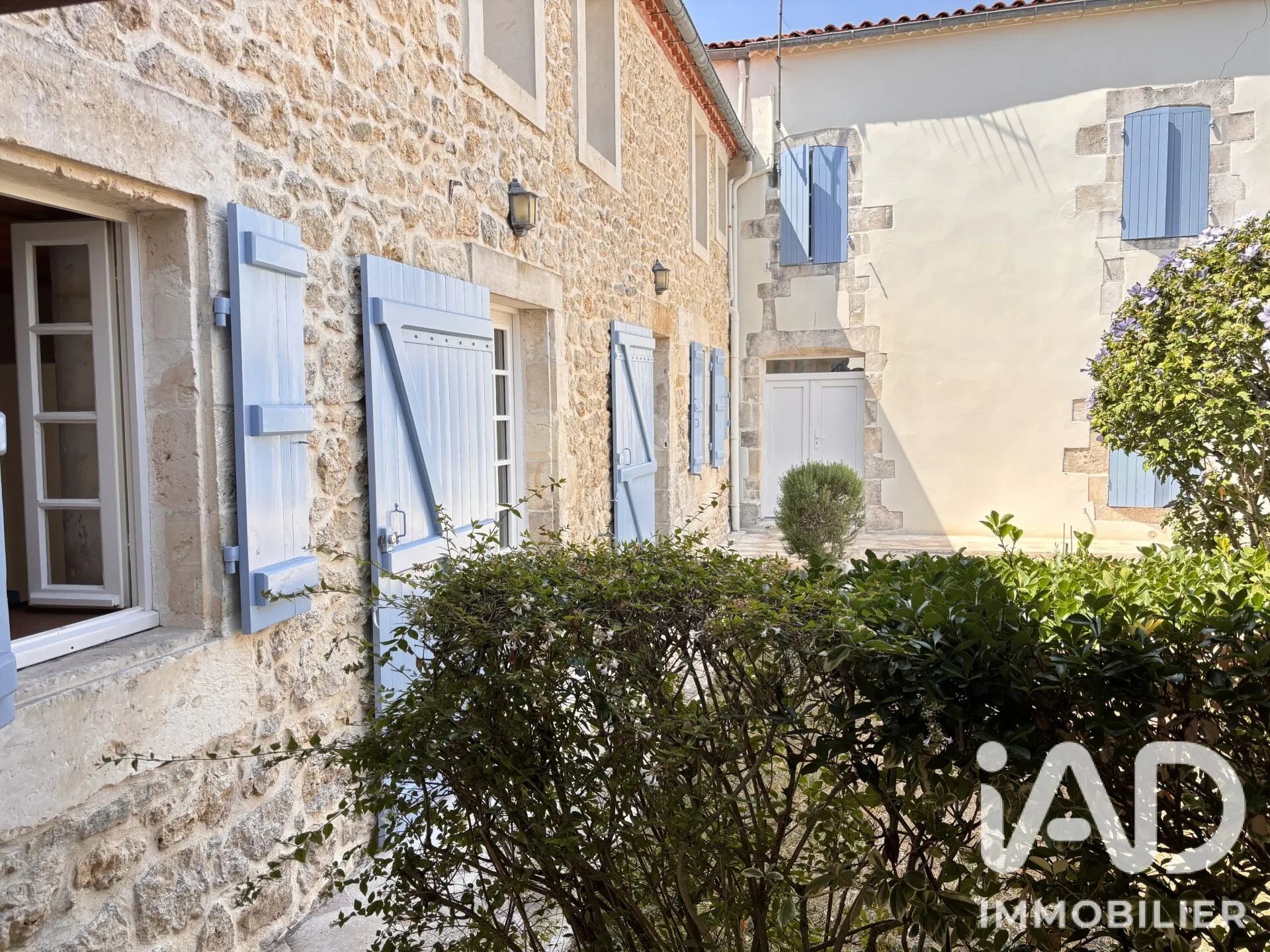 Maison à vendre, 260m², L'Eguille
