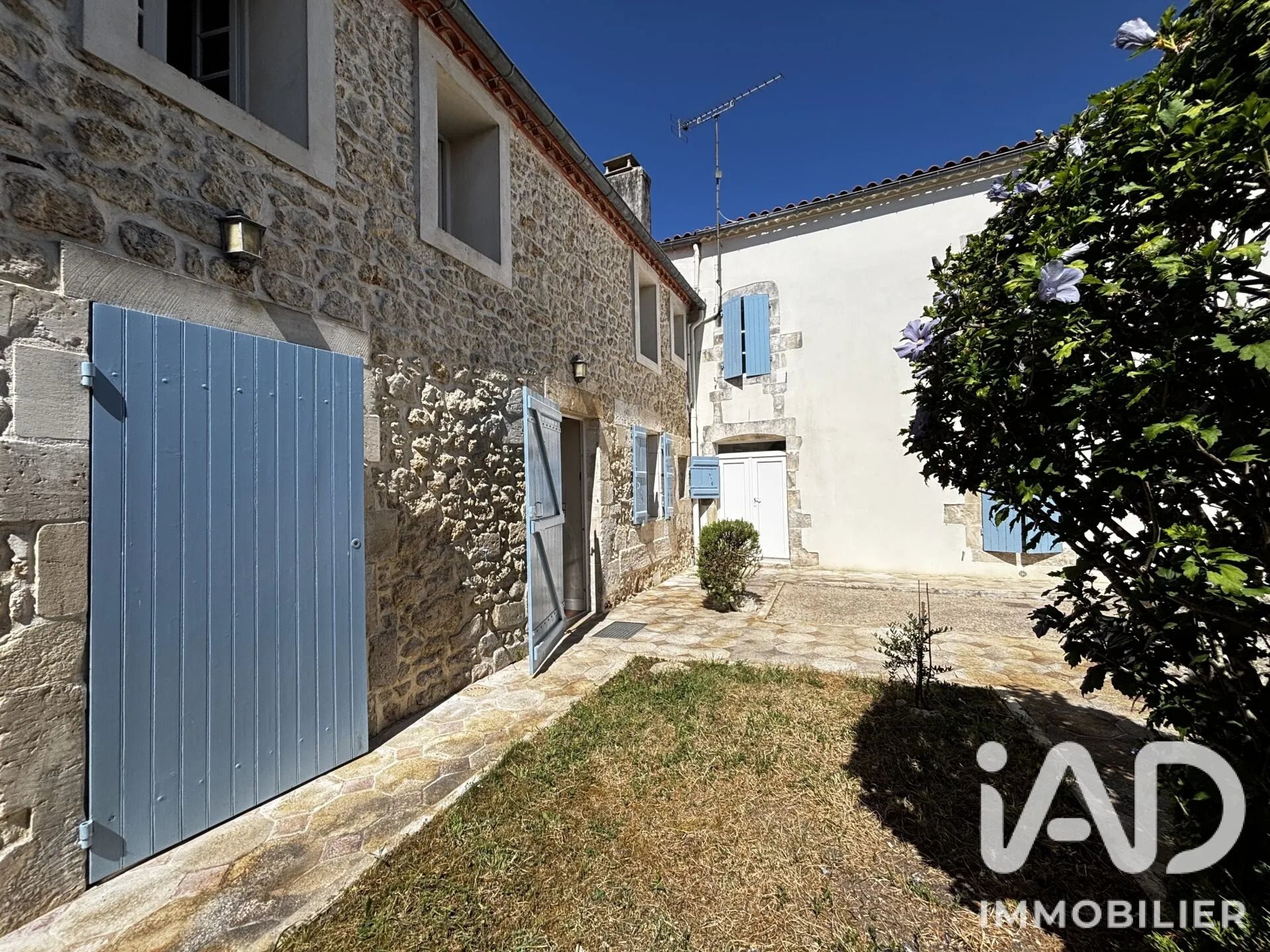 Maison à vendre, 260m², L'Eguille