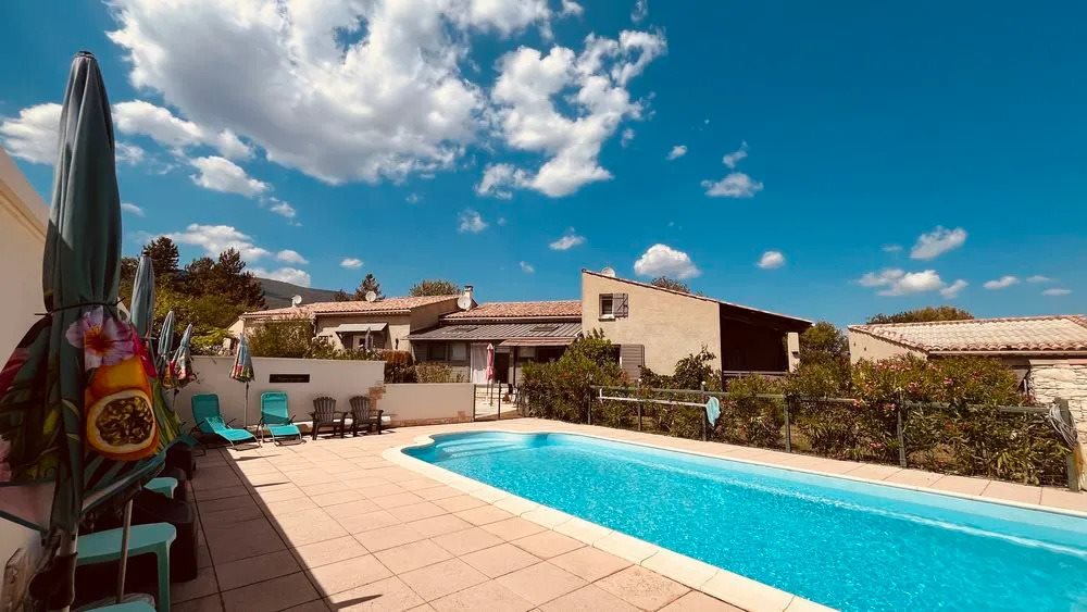 Maison à vendre, 360m², Châteauneuf-Val-Saint-Donat