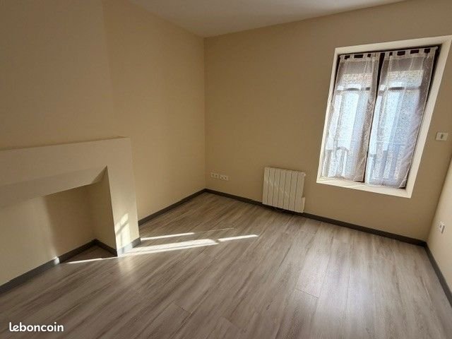 Appartement à louer, 57m², Neulise