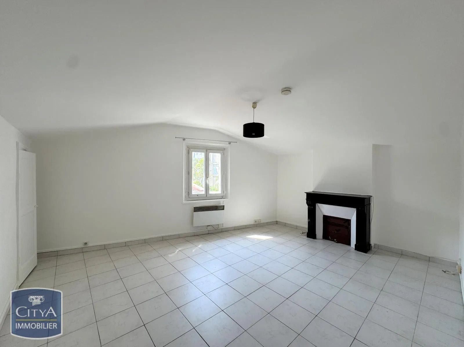 Appartement à louer, 40m², Marseille 8ème