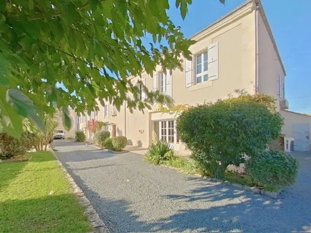 Maison à vendre, 649m², Tonnay-Charente