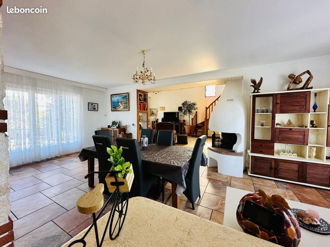 Maison à vendre, 270m², Viviers-lès-Montagnes