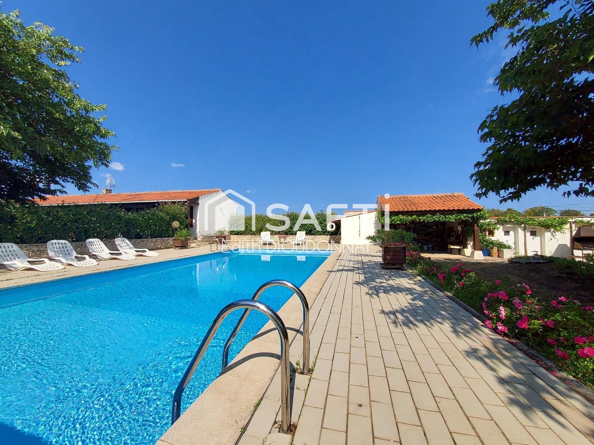 Maison à vendre, 225m², Saint-Vincent-sur-Graon
