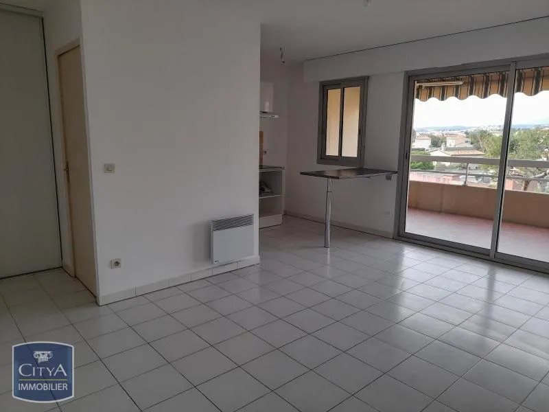 Appartement à louer, 40m², Saint-Laurent-du-Var