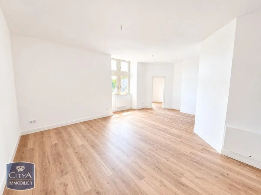 Appartement à louer, 68m², Chinon