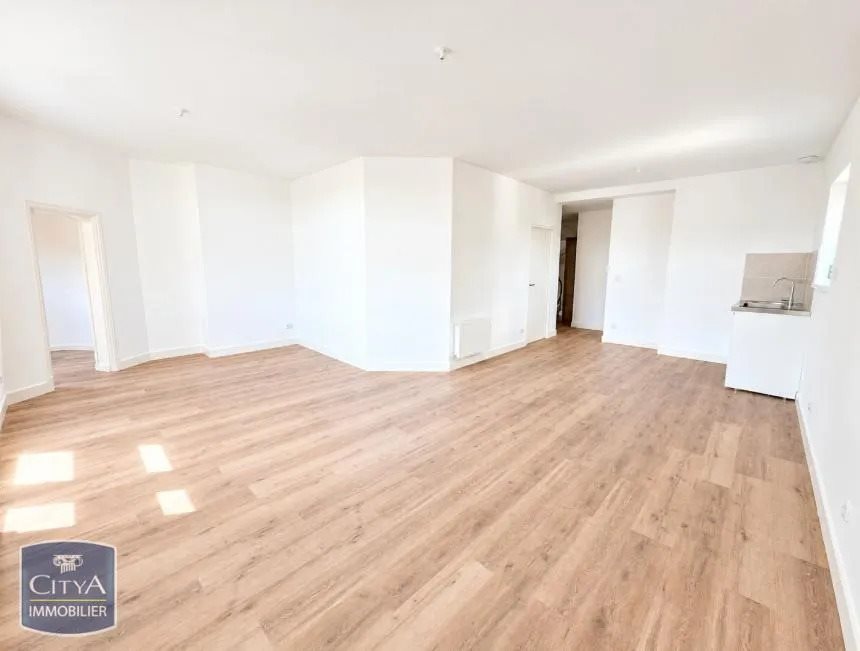 Appartement à louer, 68m², Chinon
