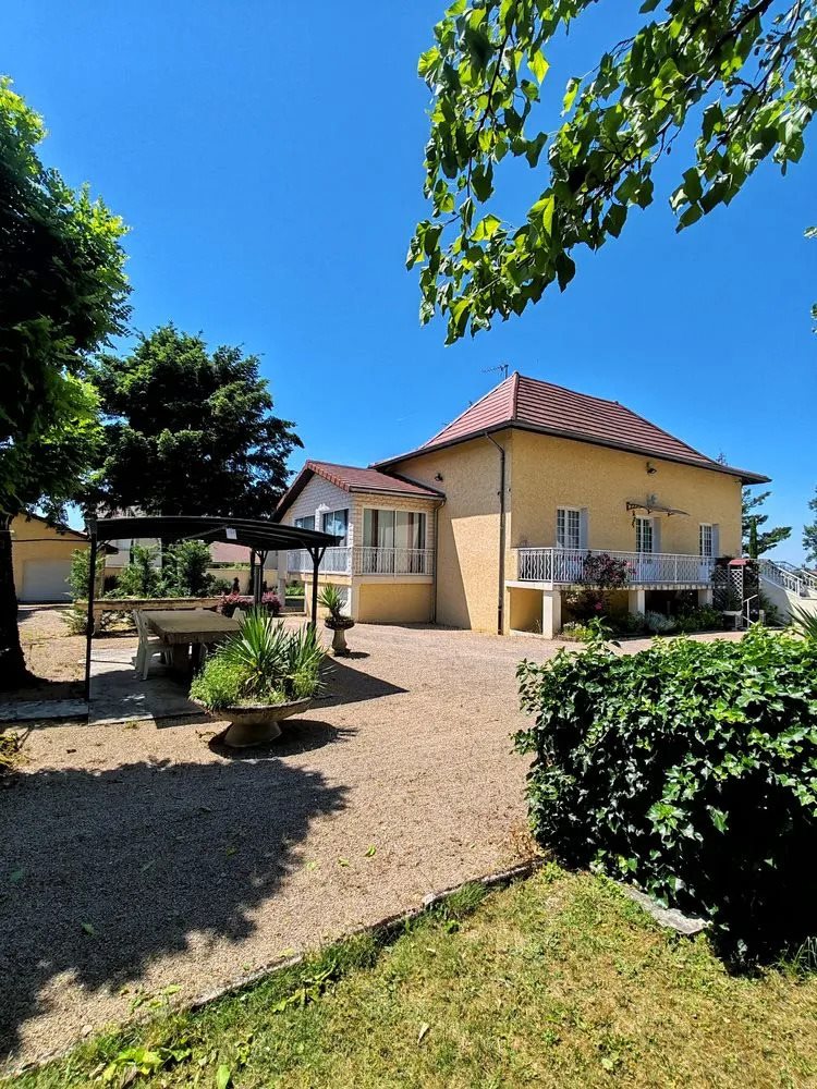Maison à vendre, 186m², Serrières-de-Briord