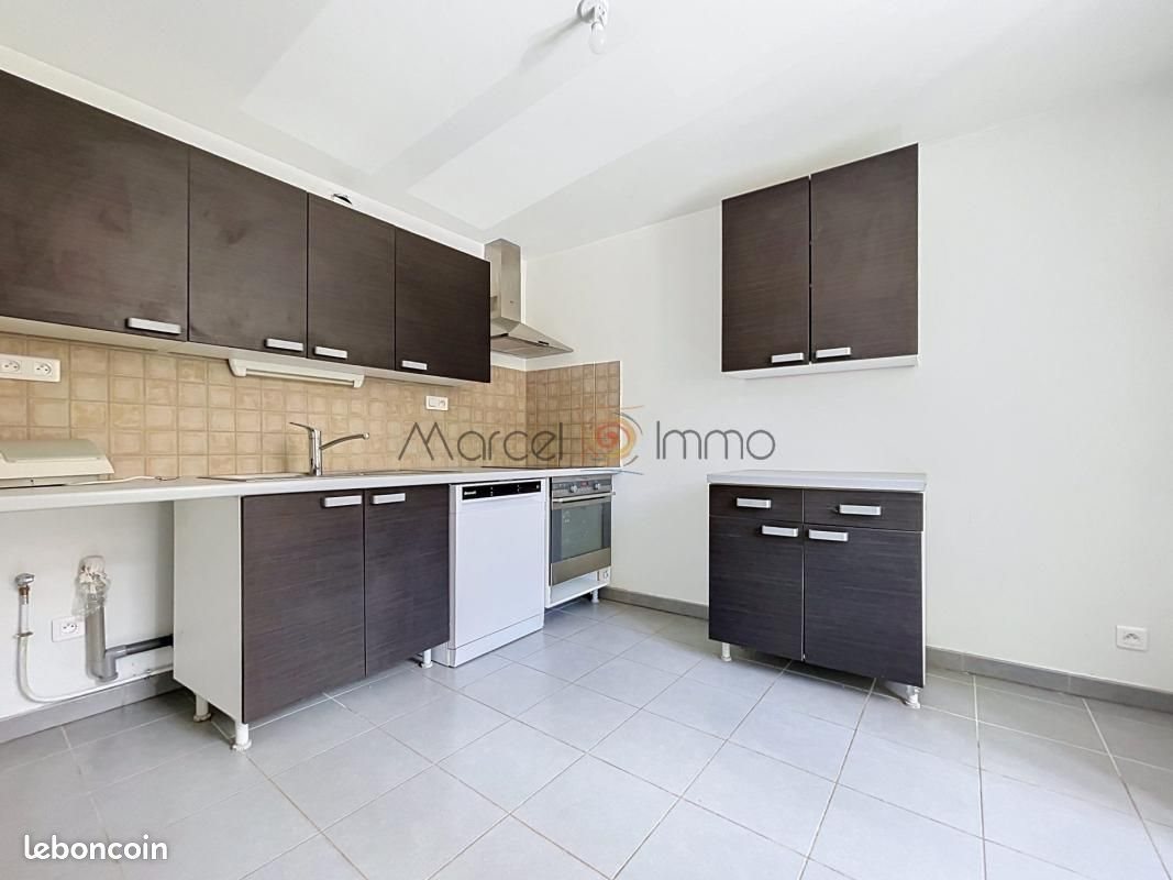Appartement à louer, 76m², Banassac