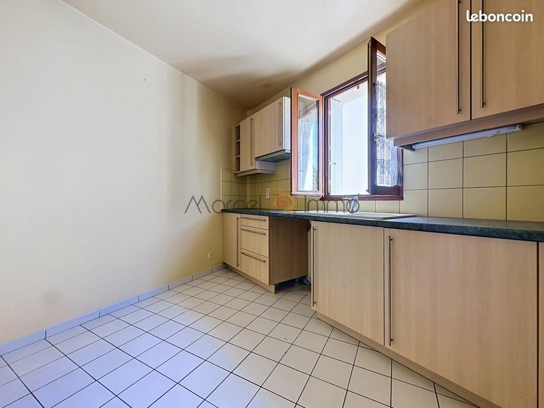 Appartement à louer, 68m², La Canourgue
