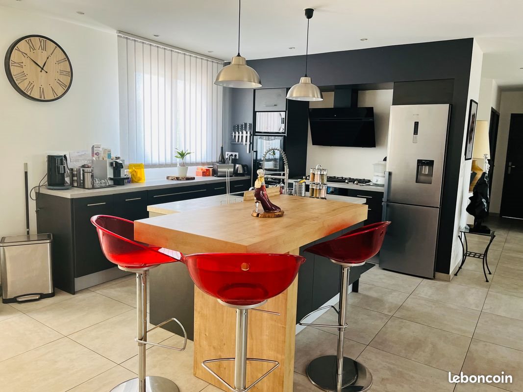 Maison à vendre, 135m², Orléat