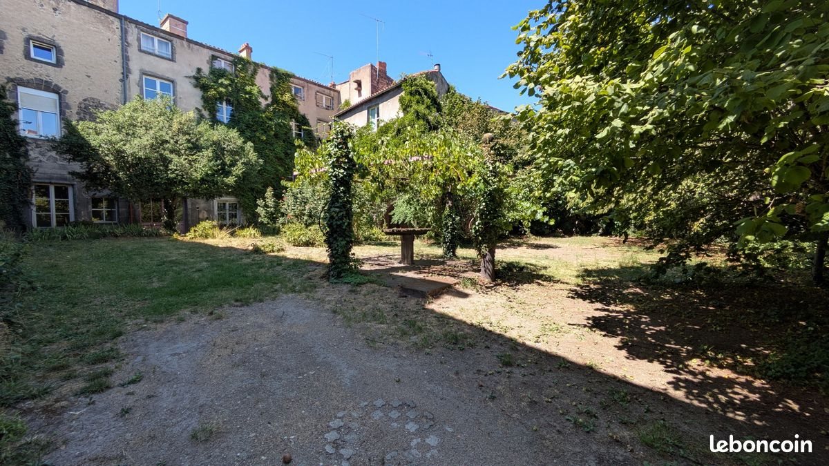Maison à vendre, 564m², Riom
