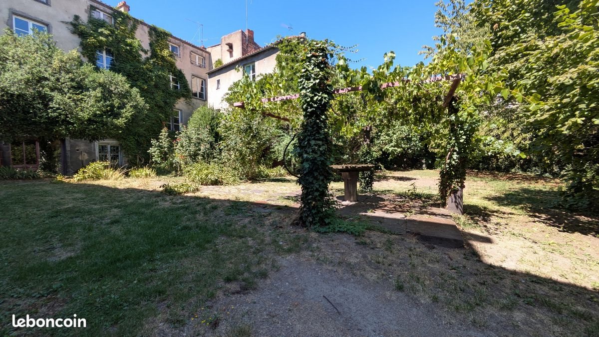 Maison à vendre, 564m², Riom