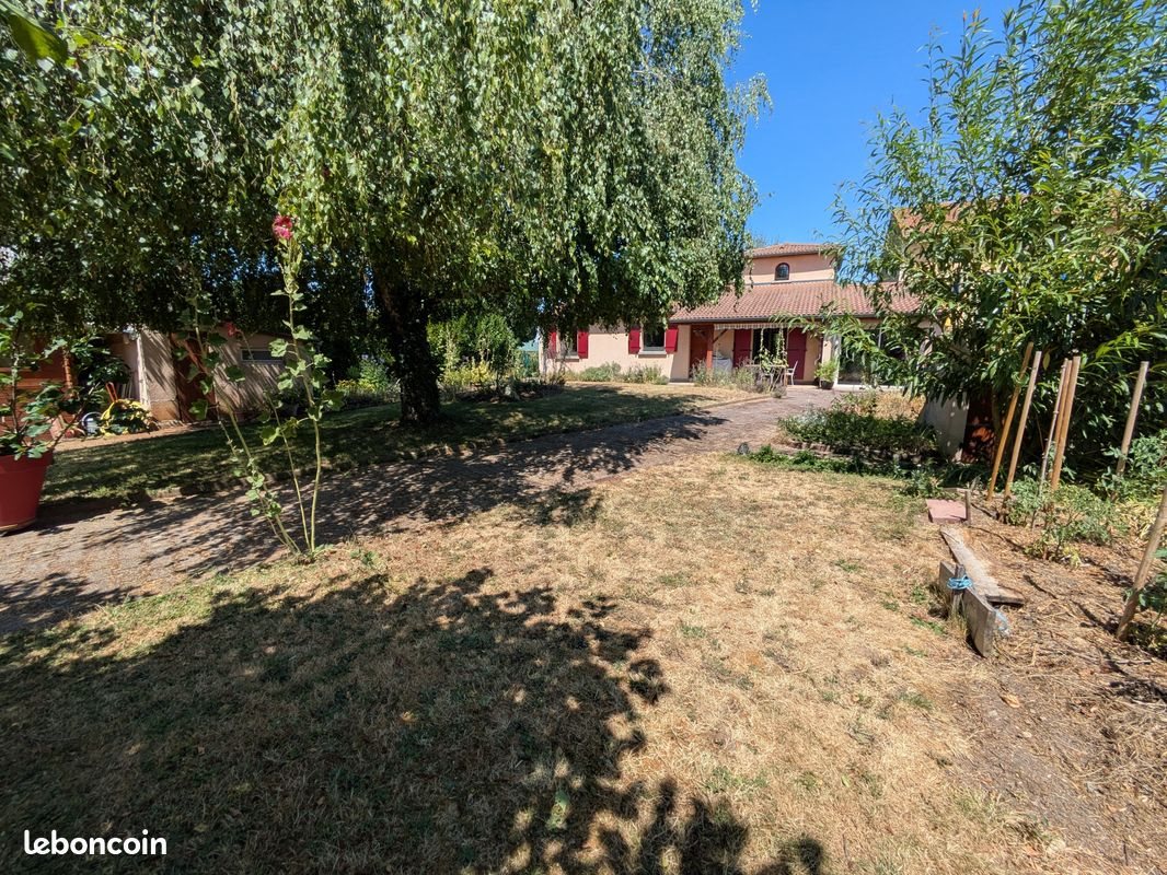 Maison à vendre, 167m², Sardon